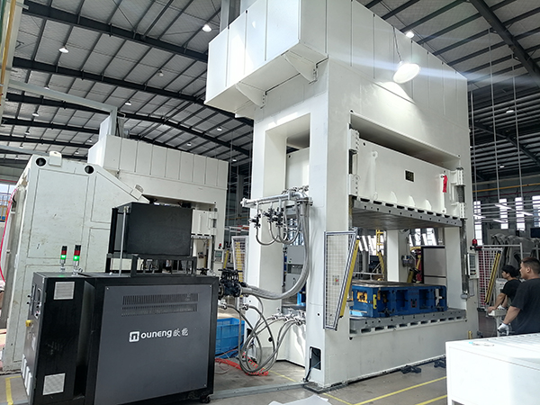 省時(shí)省力又省錢，油式模溫機(jī)如何成為工業(yè)控溫的選擇？