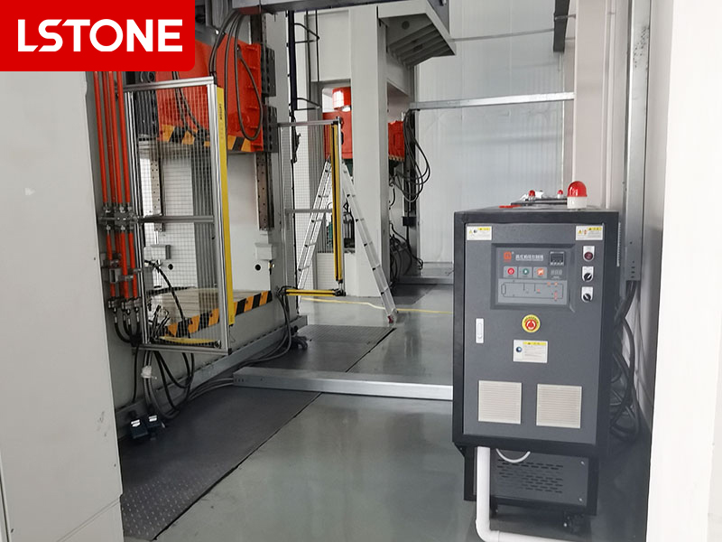 SMC成型模溫機生產(chǎn)電池包殼體，新型電池保護殼方案