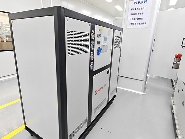 實(shí)驗(yàn)室冷熱一體機(jī) 實(shí)驗(yàn)室冷熱一體機(jī)