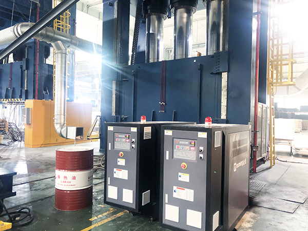 SMC玻璃鋼油溫機(jī) SMC玻璃鋼油溫機(jī)