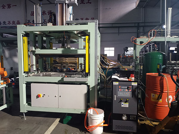 汽車隔熱墊模溫機(jī)