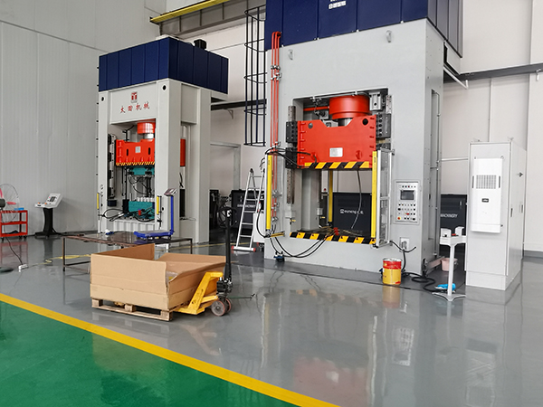 玻璃鋼成型油溫機(jī) 玻璃鋼成型油溫機(jī)