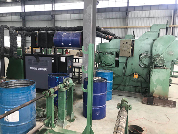橡膠模具油溫機(jī) 橡膠模具油溫機(jī)