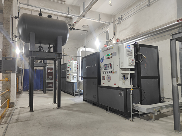 防爆<a href='http://m.stsxxxx.com/product/dianjiaredaoreyoulu.html' class='body-link'>電加熱導(dǎo)熱油爐</a>