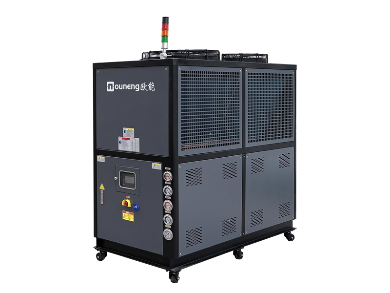 常規(guī)冷水機設備尺寸多大？